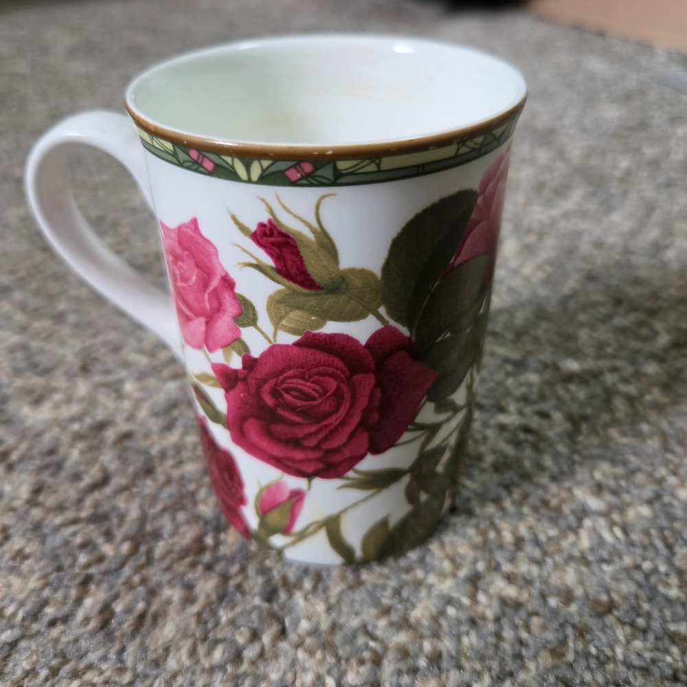 Royal Bone China Roses Coffee Mug Collector Series Four Designs Fine Bone China